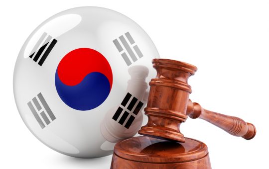 Korean Crypto Exchanges Consider Suing Government Over Banking Requirements