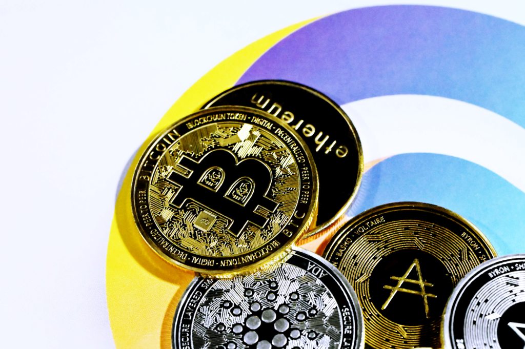 LUNA, MATIC and SOL are altcoins to watch in 2022
