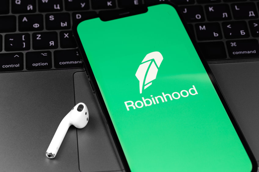 Robinhood announces job cuts for 9% of staff