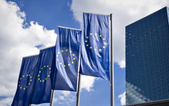 EU Regulator Warns Soaring Inflation Could Drive Investors to Crypto — Calls for Unified Regulatory Framework