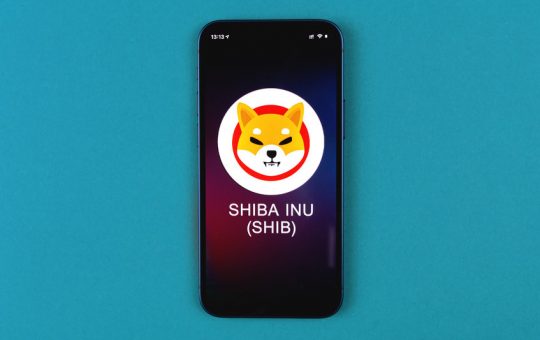 Shiba Inu breaks out from an ascending triangle as price pumps