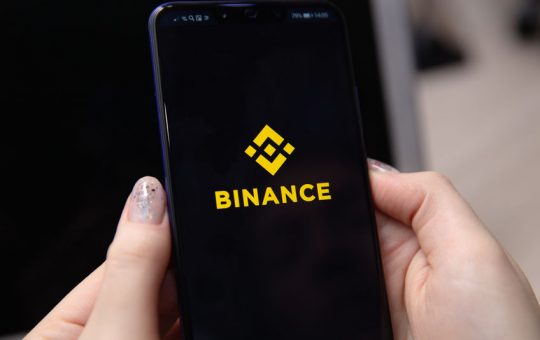 Binance (BNB/USD) defends $267 support. Should you buy it?