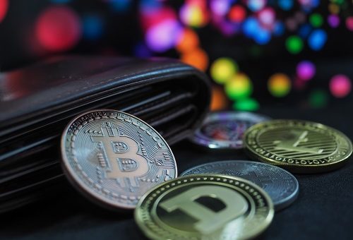 Institutional investors put $160M into crypto products