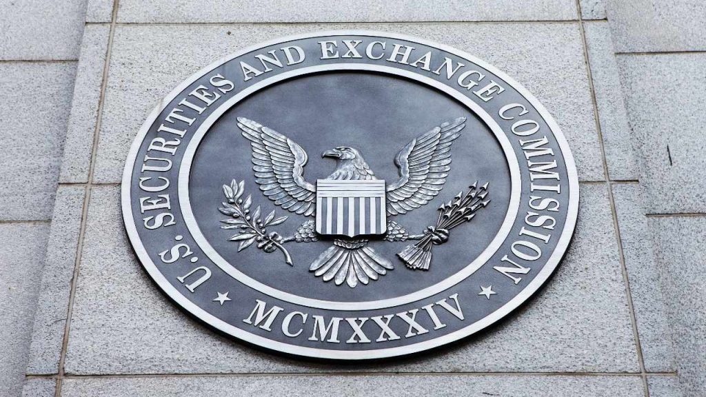 US Senators Push SEC to Stop Approving Spot Crypto ETFs — Say Other Crypto Markets Risker Than Bitcoin